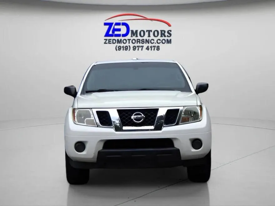 2016 Nissan Frontier SV photo 1
