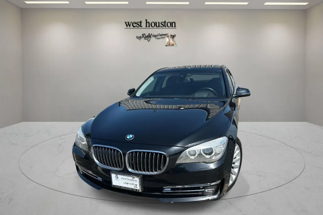 2013 Bmw 740Li Sedan photo 1