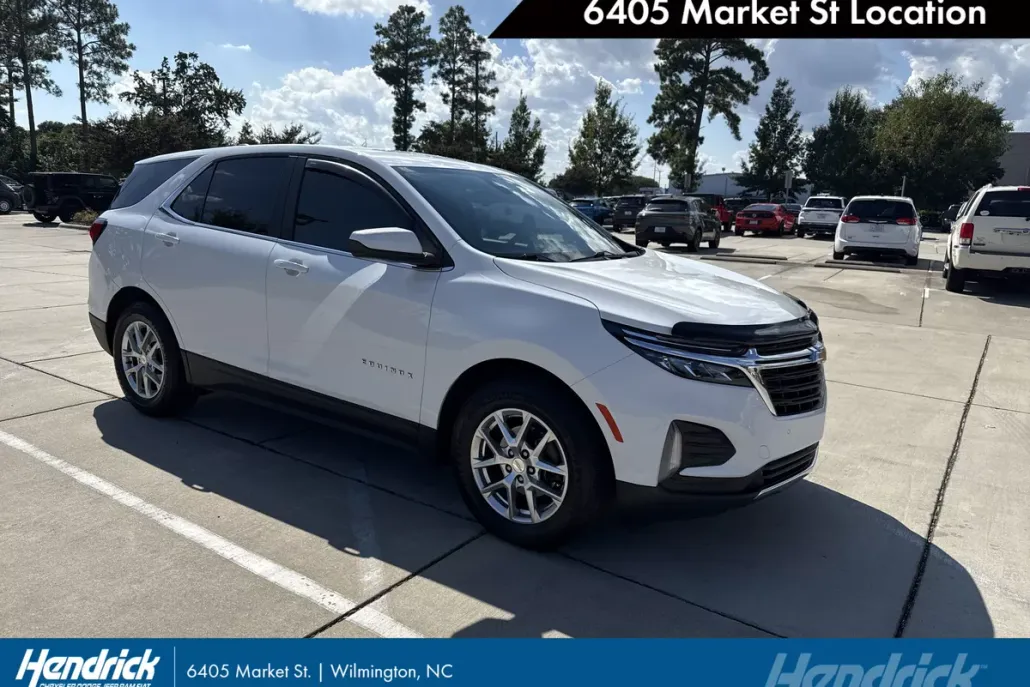 2022 Chevrolet Equinox LT photo 1