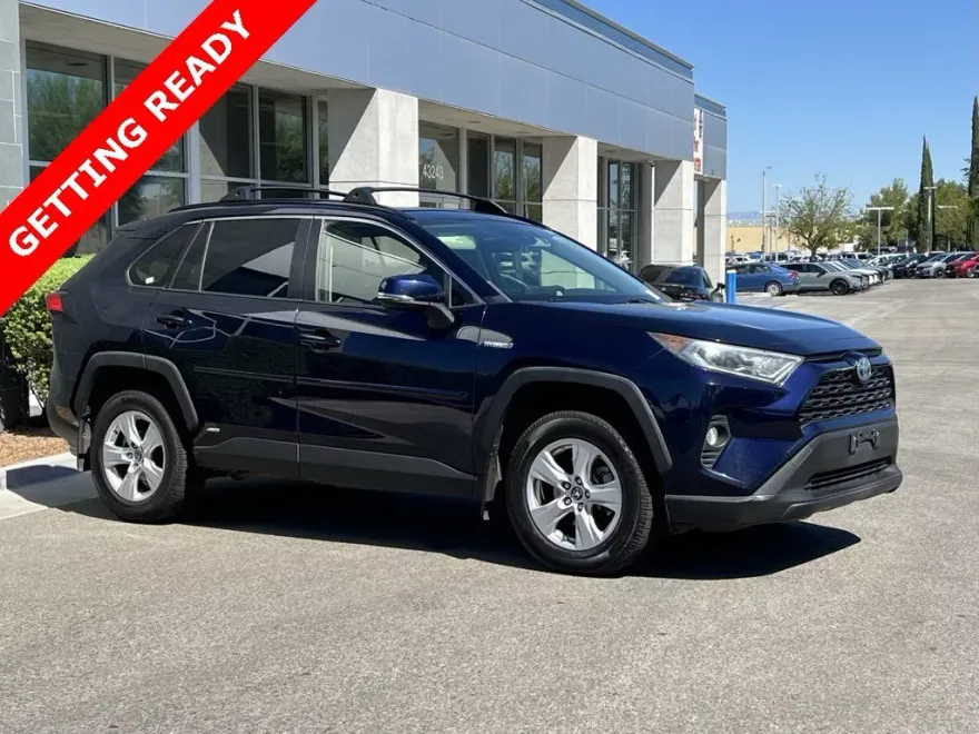 2019 Toyota RAV4 Hybrid XLE photo 1