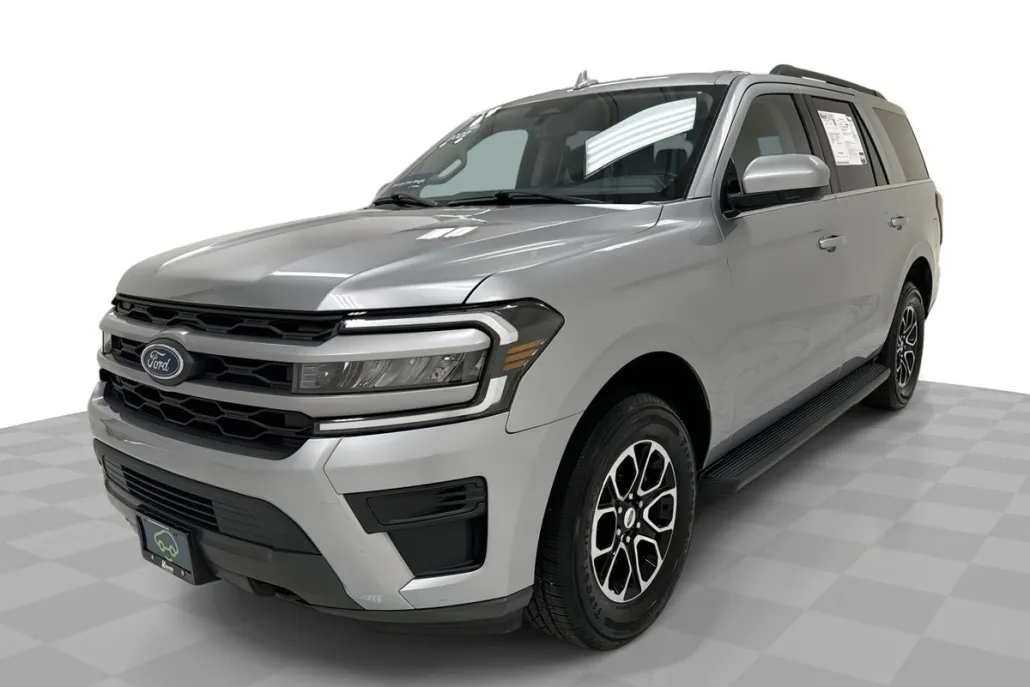 2022 Ford Expedition XLT photo 1