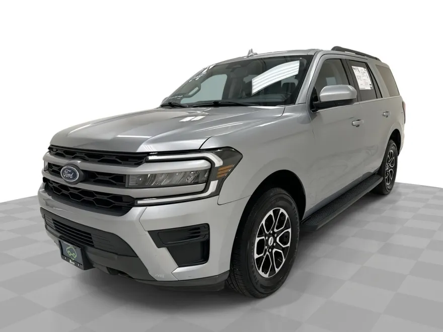 2022 Ford Expedition XLT photo 1