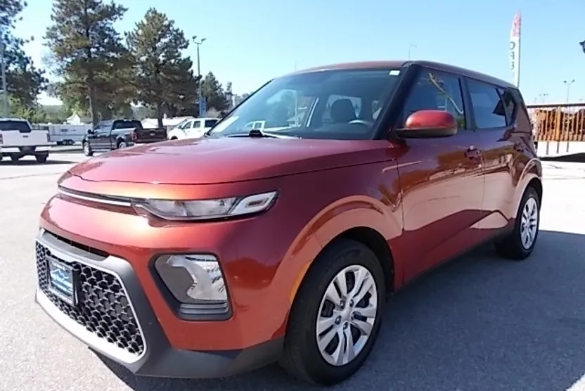 2022 Kia Soul LX photo 1