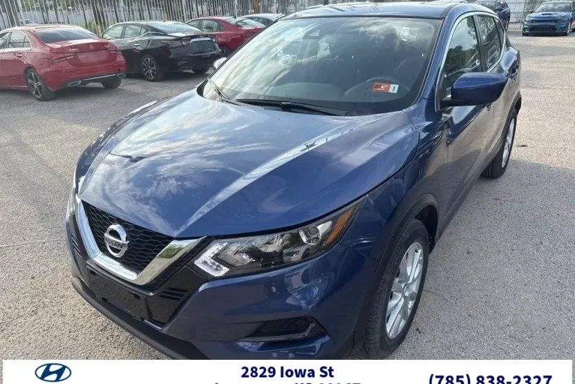 2022 Nissan Rogue Sport S photo 1