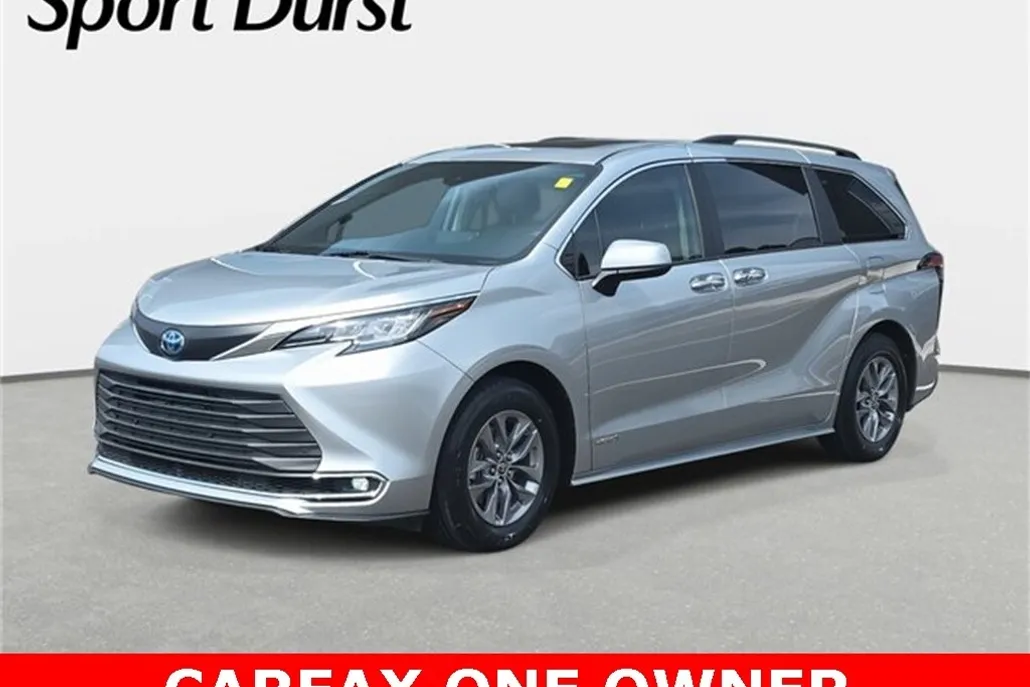 2021 Toyota Sienna XLE photo 1