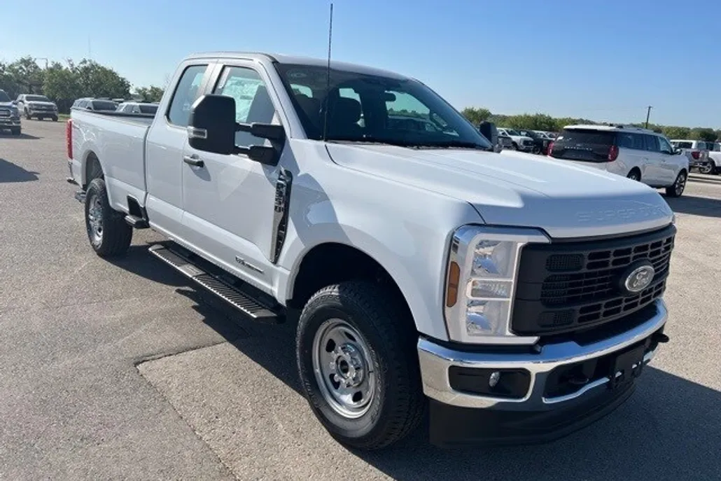 2025 Ford F-350 XL photo 1