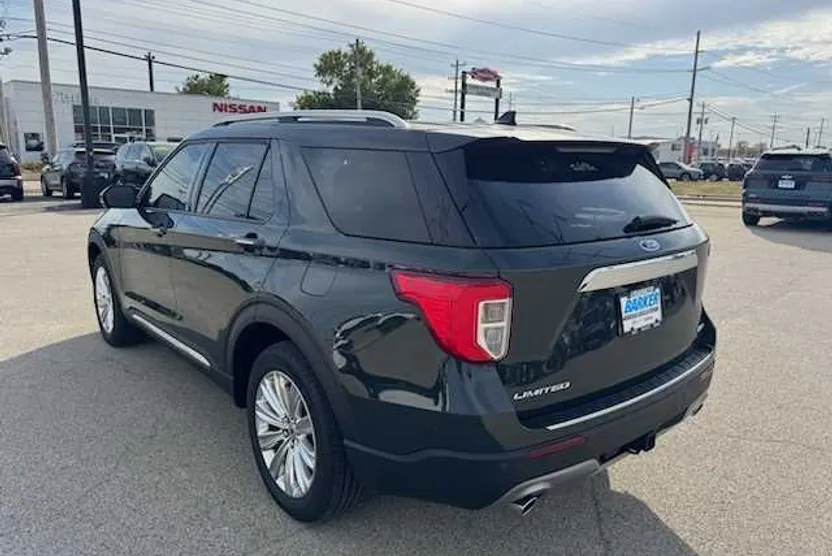 2022 Ford Explorer Limited photo 1