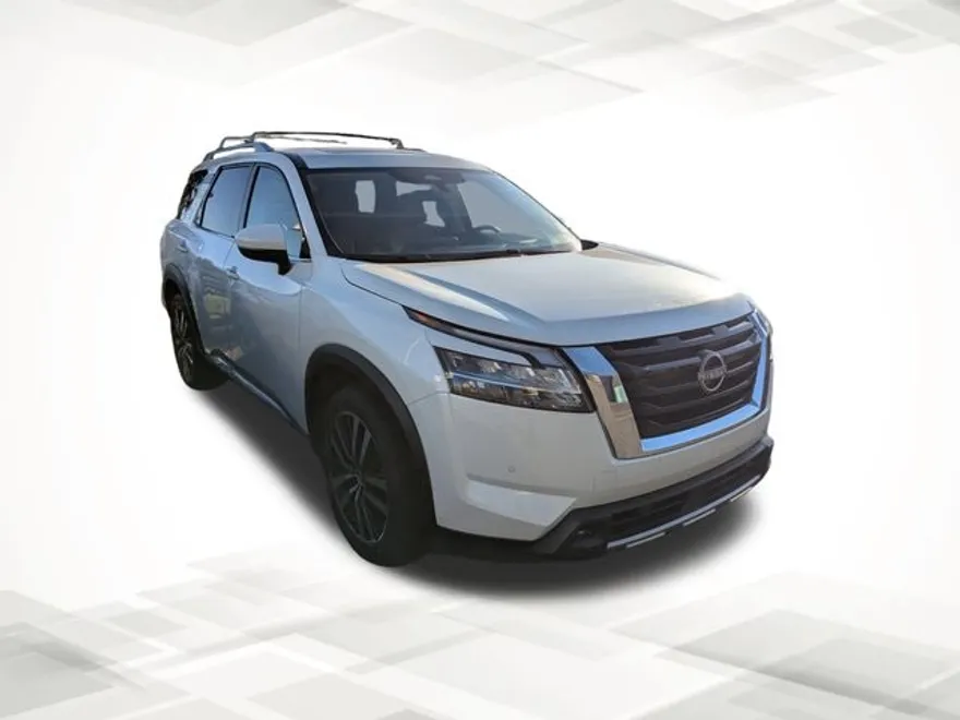 2023 Nissan Pathfinder Platinum photo 1