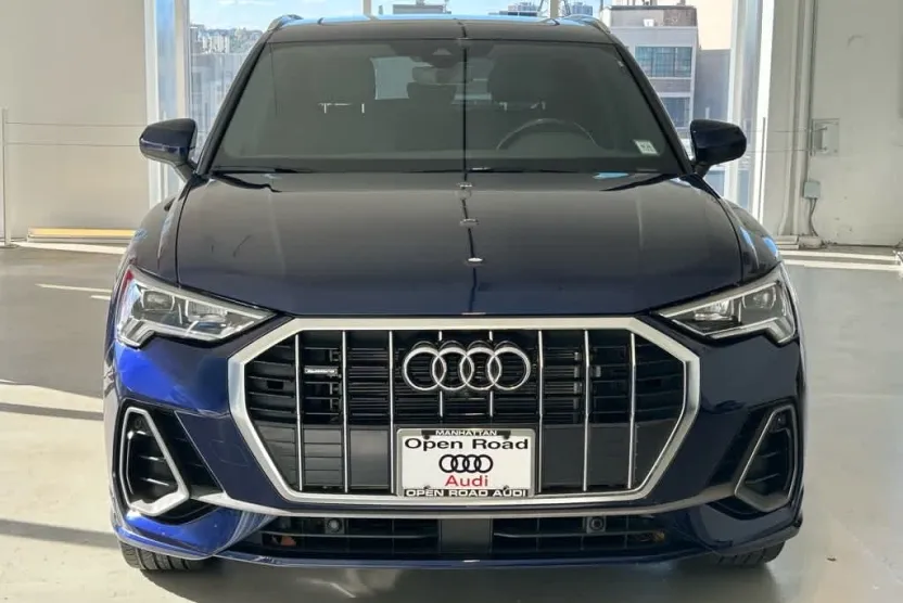 2023 Audi Q3 S line Premium Plus 45 TFSI photo 1