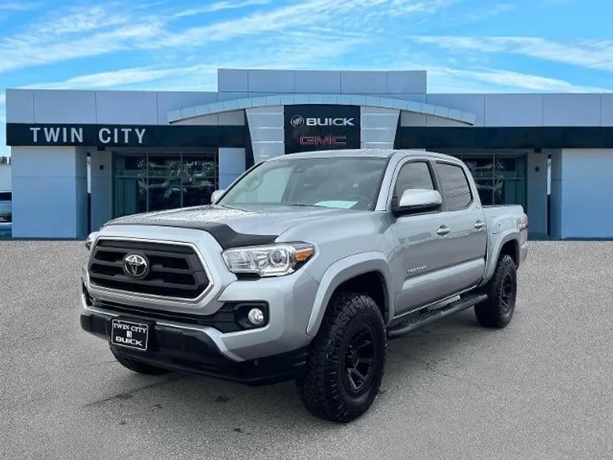 2023 Toyota Tacoma SR5 Double Cab V6 photo 1