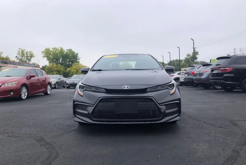 2022 Toyota Corolla SE photo 1