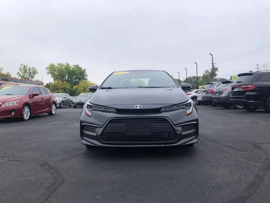 2022 Toyota Corolla SE photo 1