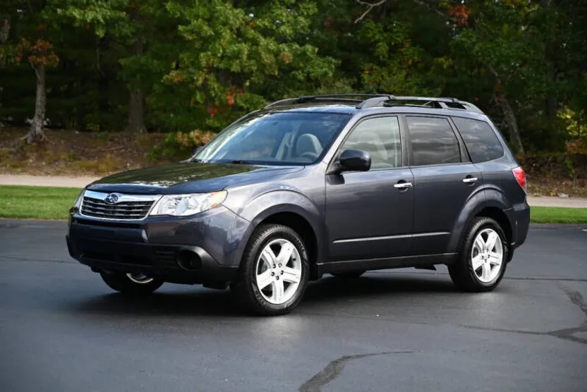 2009 Subaru Forester X Premium photo 1