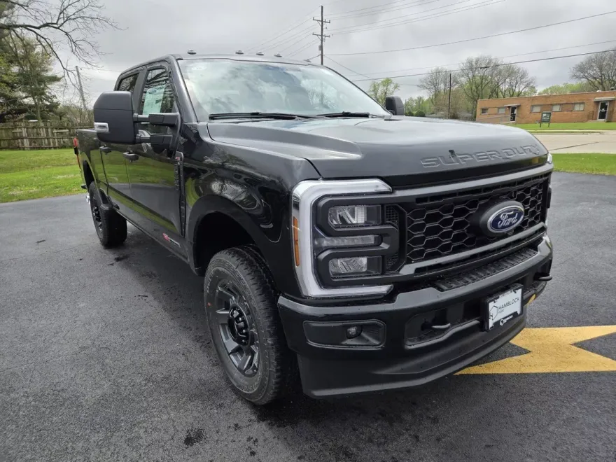 2025 Ford F-250 XL photo 1