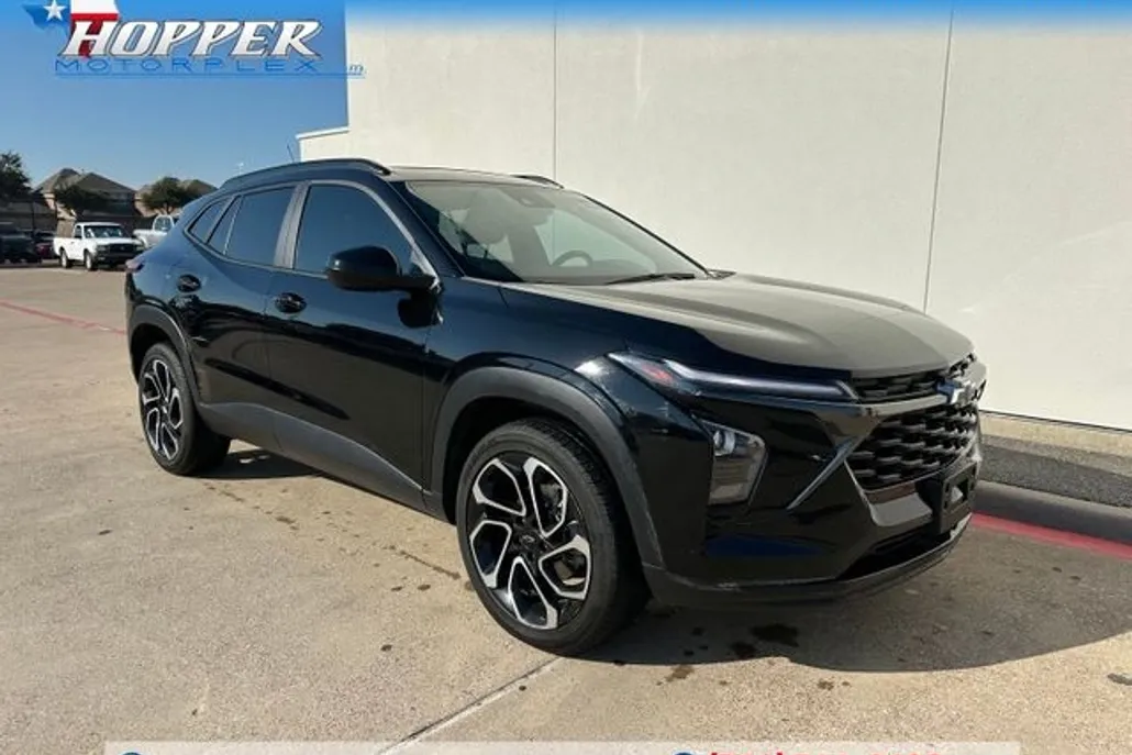 2024 Chevrolet Trax photo 1