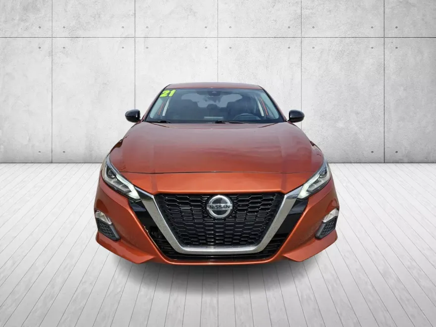 2021 Nissan Altima 2.5 SR photo 1