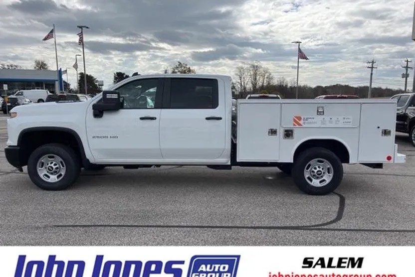 2024 Chevrolet Silverado 2500HD photo 1