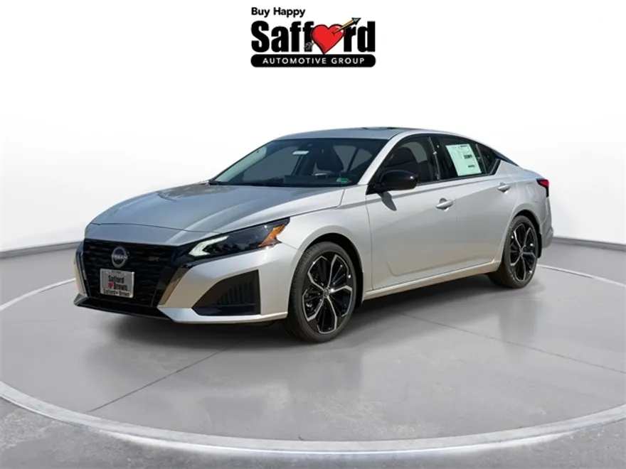 2025 Nissan Altima SR photo 1