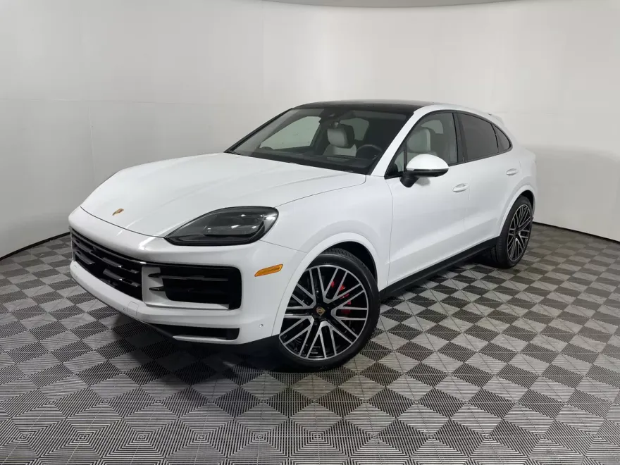 2025 Porsche Cayenne Coupe S photo 1