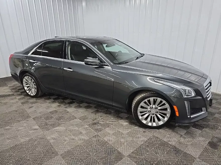 2017 Cadillac CTS Luxury photo 1