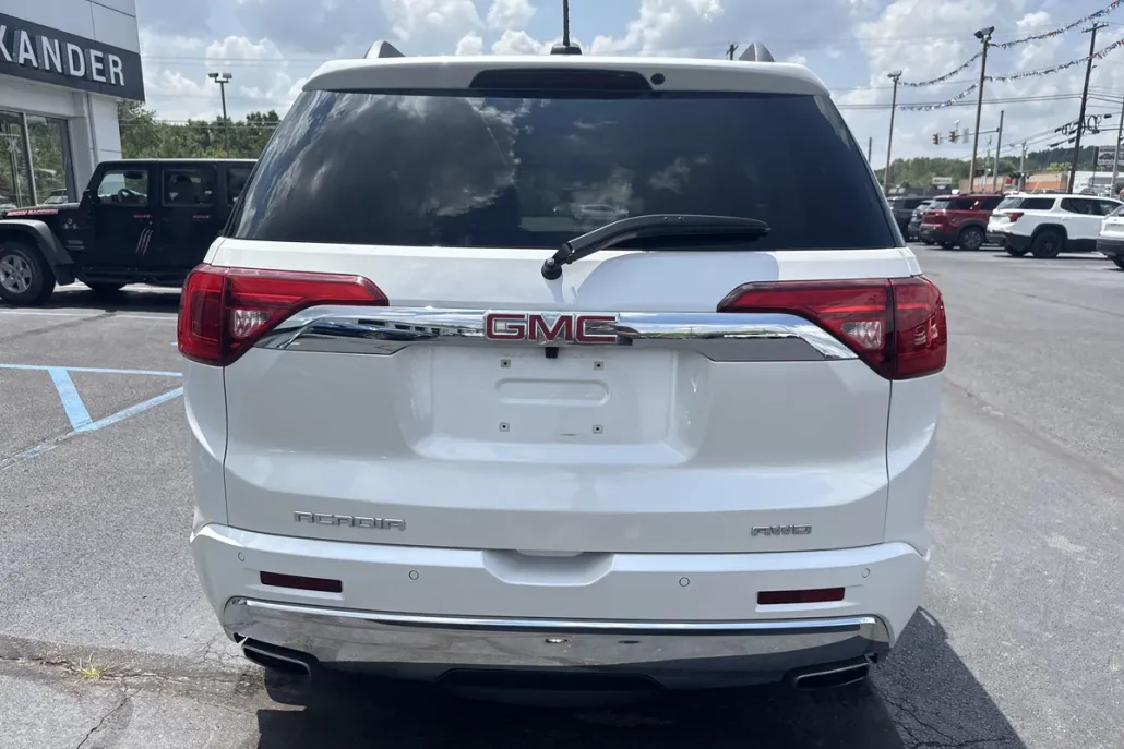 2019 Gmc Acadia Denali photo 1