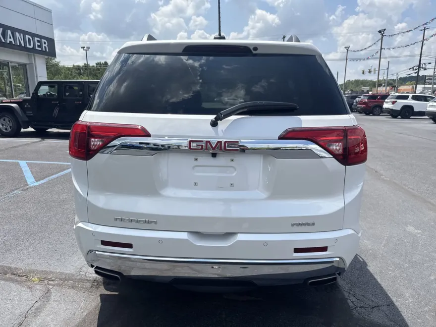 2019 Gmc Acadia Denali photo 1