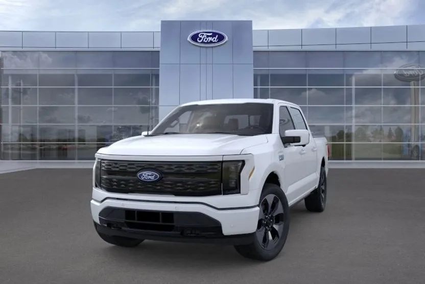 2025 Ford F-150 Lightning Platinum photo 1