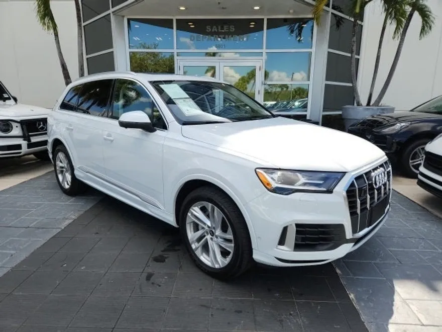 2023 Audi Q7 55 Premium Plus photo 1