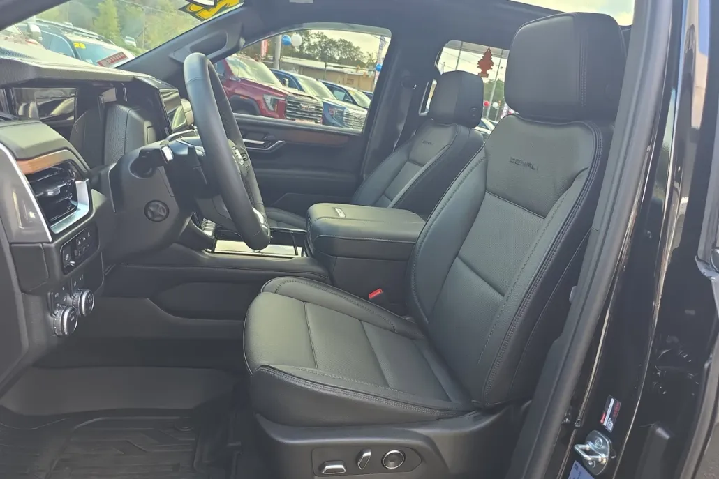 2025 Gmc Yukon Denali photo 1