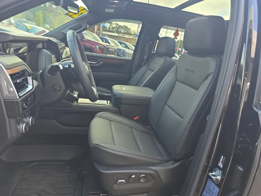 2025 Gmc Yukon Denali photo 1
