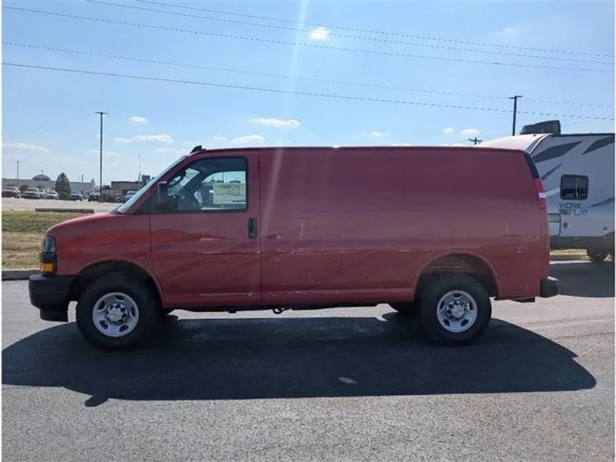 2025 Chevrolet Express Cargo 2500 photo 1