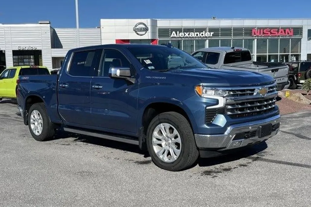 2024 Chevrolet Silverado 1500 LTZ photo 1