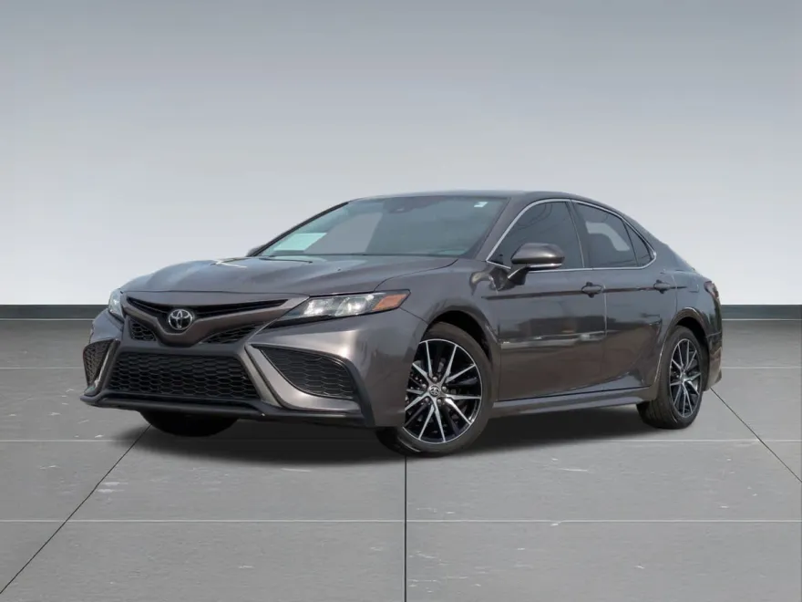 2023 Toyota Camry SE photo 1