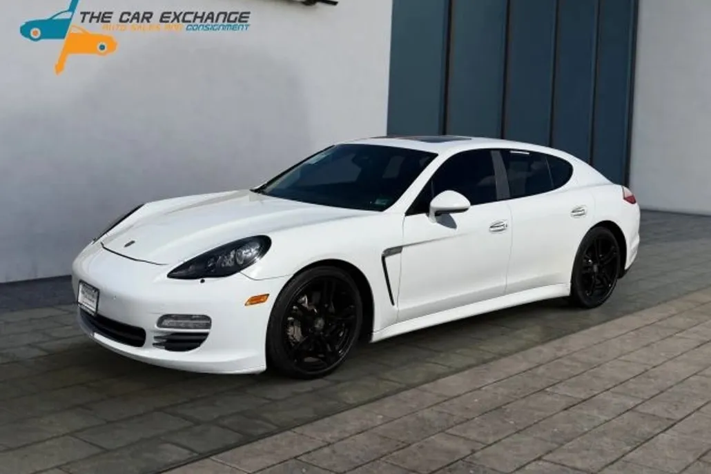 2013 Porsche Panamera 4S photo 1