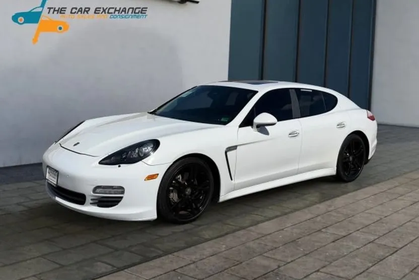 2013 Porsche Panamera 4S photo 1