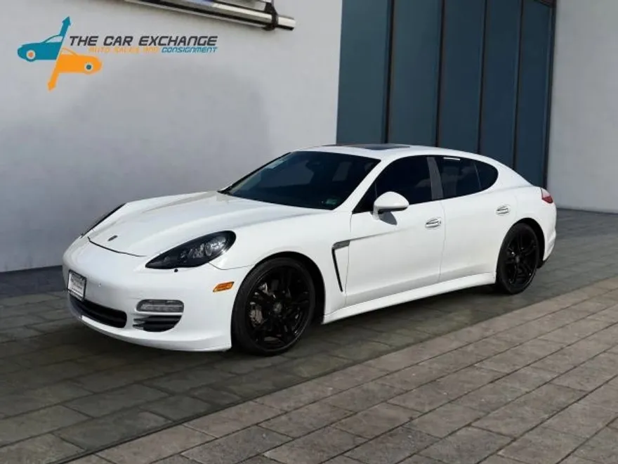 2013 Porsche Panamera 4S photo 1