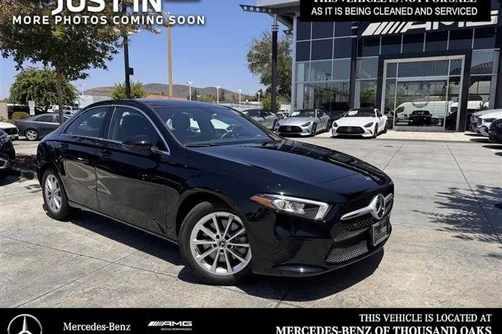 2021 Mercedes Benz A 220 photo 1