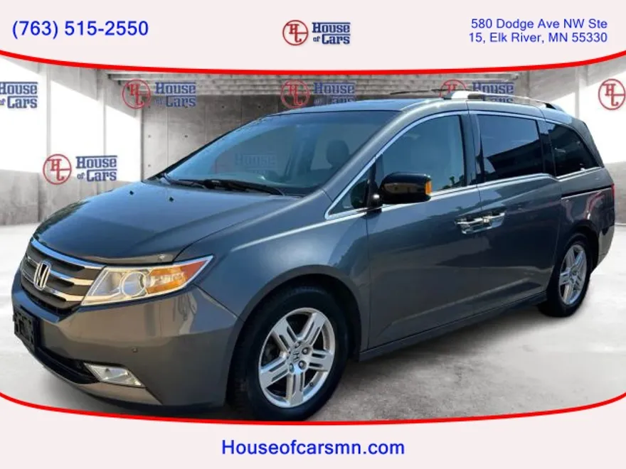 2013 Honda Odyssey Touring photo 1