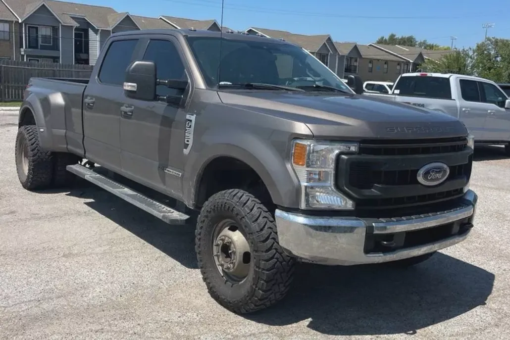 2022 Ford F-350 XL photo 1