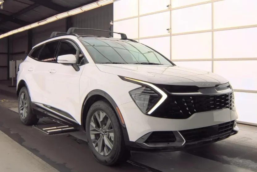 2024 Kia Sportage SX photo 1