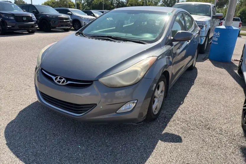 2013 Hyundai Elantra GLS photo 1