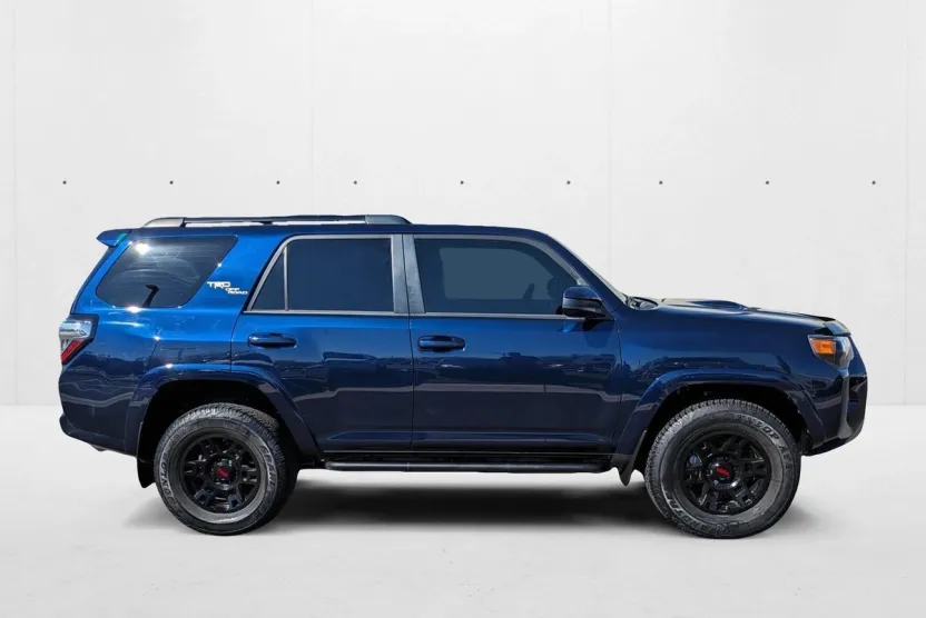 2021 Toyota 4Runner TRD 4WD photo 1