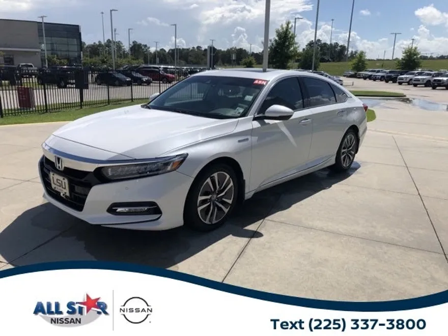 2019 Honda Accord Hybrid Touring photo 1