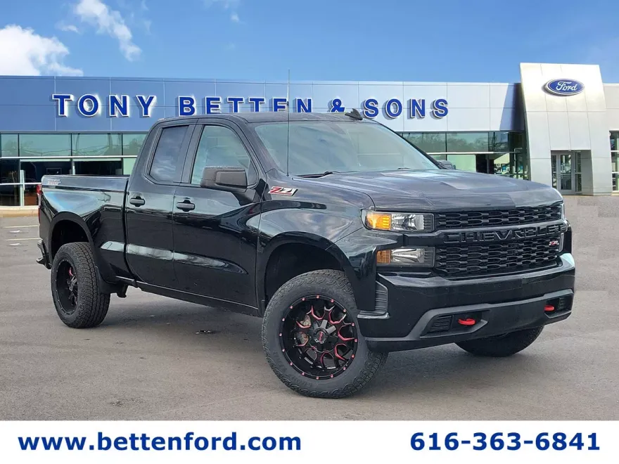 2020 Chevrolet Silverado 1500 Custom Trail Boss photo 1