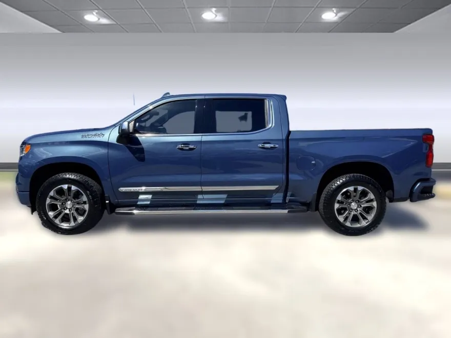 2024 Chevrolet Silverado 1500 High Country photo 1