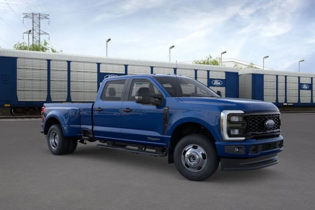 2026 Ford F-350 photo 1