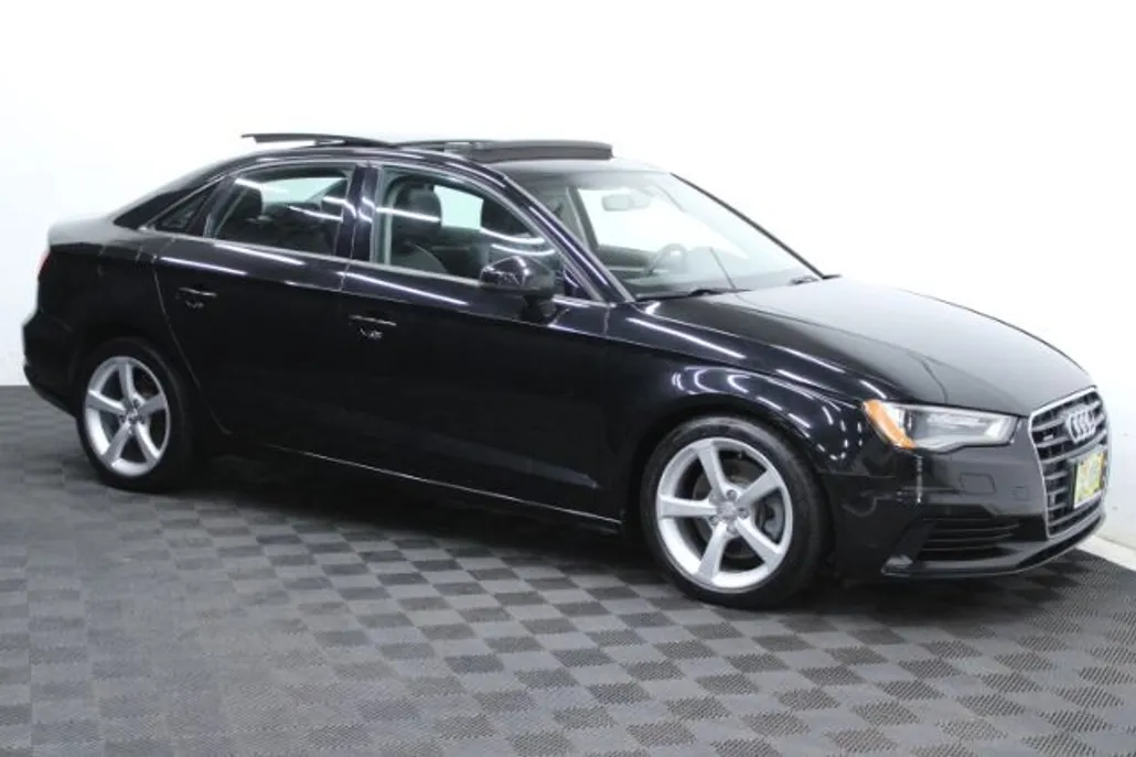 2016 Audi A3 2.0 TFSI Premium photo 1