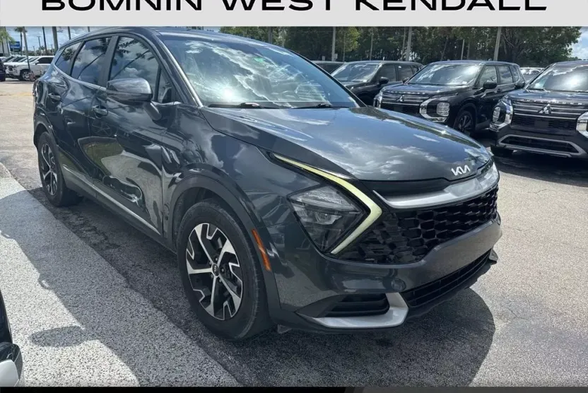 2023 Kia Sportage EX photo 1