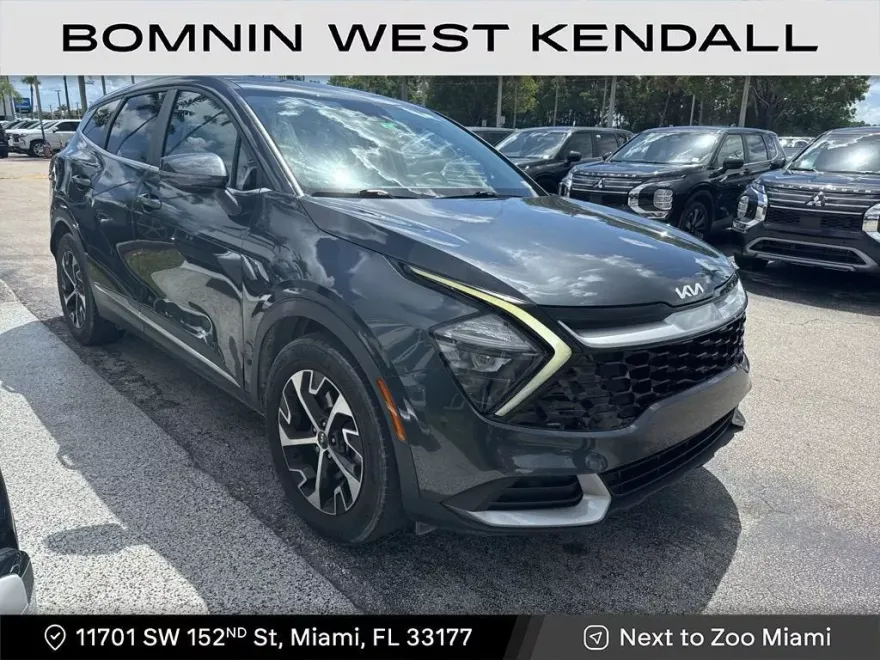2023 Kia Sportage EX photo 1