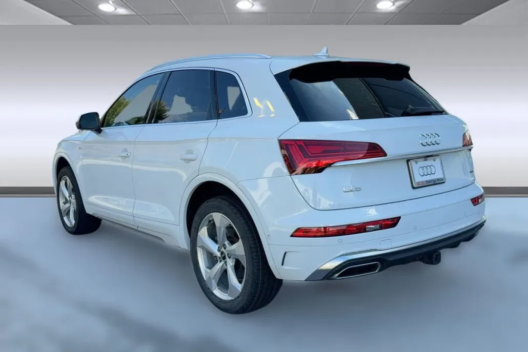 2023 Audi Q5 45 S line Prestige photo 1
